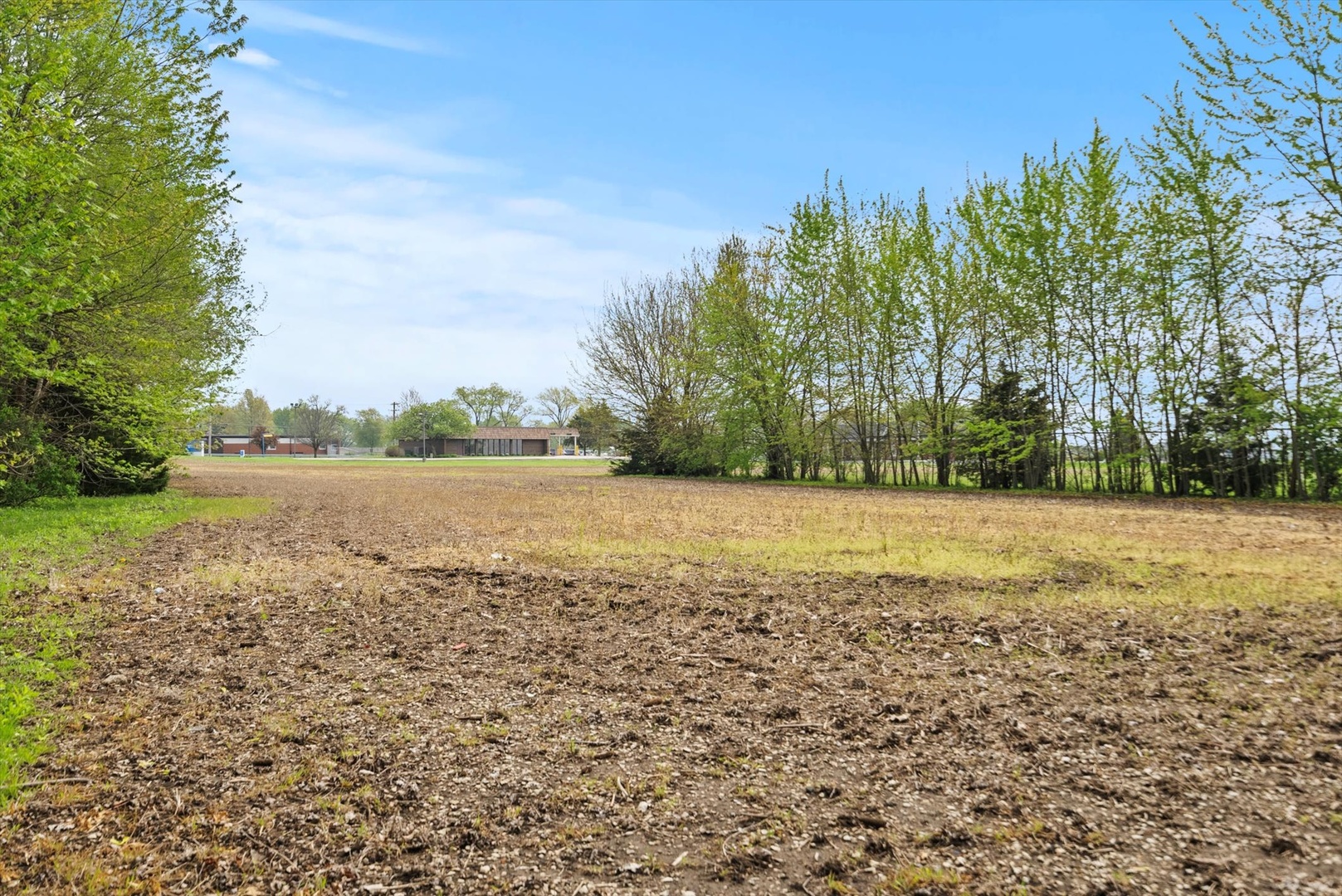 435 South State Street Manhattan, IL 60442 - Photo 8 of 20 a view of a lake view