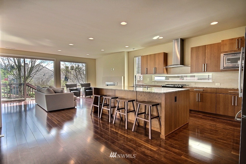 10153 Southeast 192nd Place Renton, WA 98055 - Photo 4 of 17 Gallery Image 4