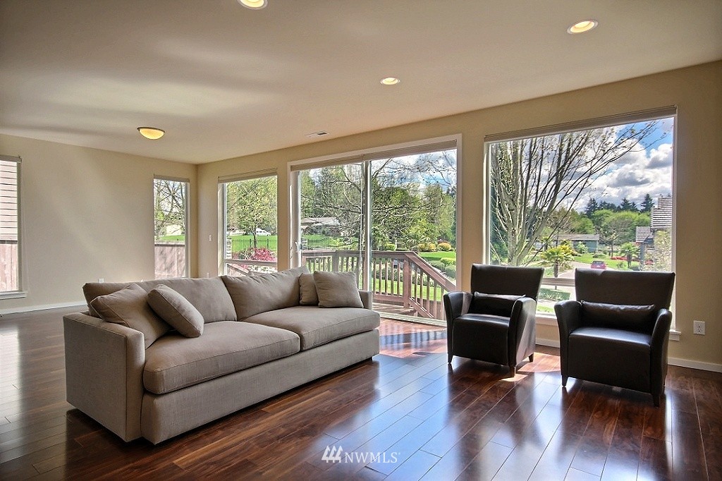 10153 Southeast 192nd Place Renton, WA 98055 - Photo 7 of 17 Gallery Image 7