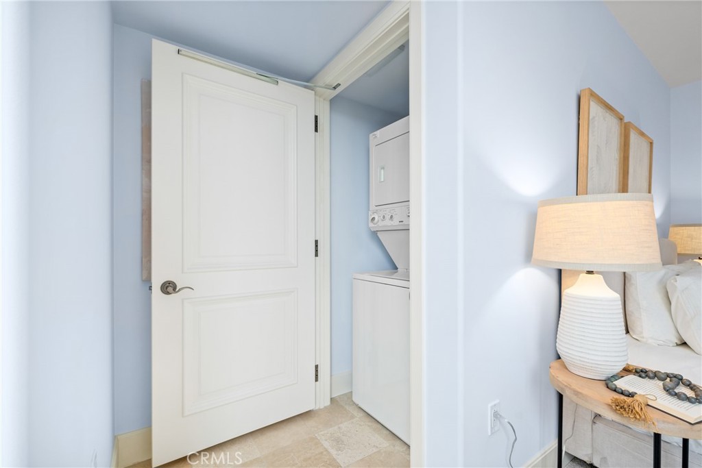 5082 Scholarship Irvine, CA 92612 - Photo 13 of 30 a view of bathroom and bathroom