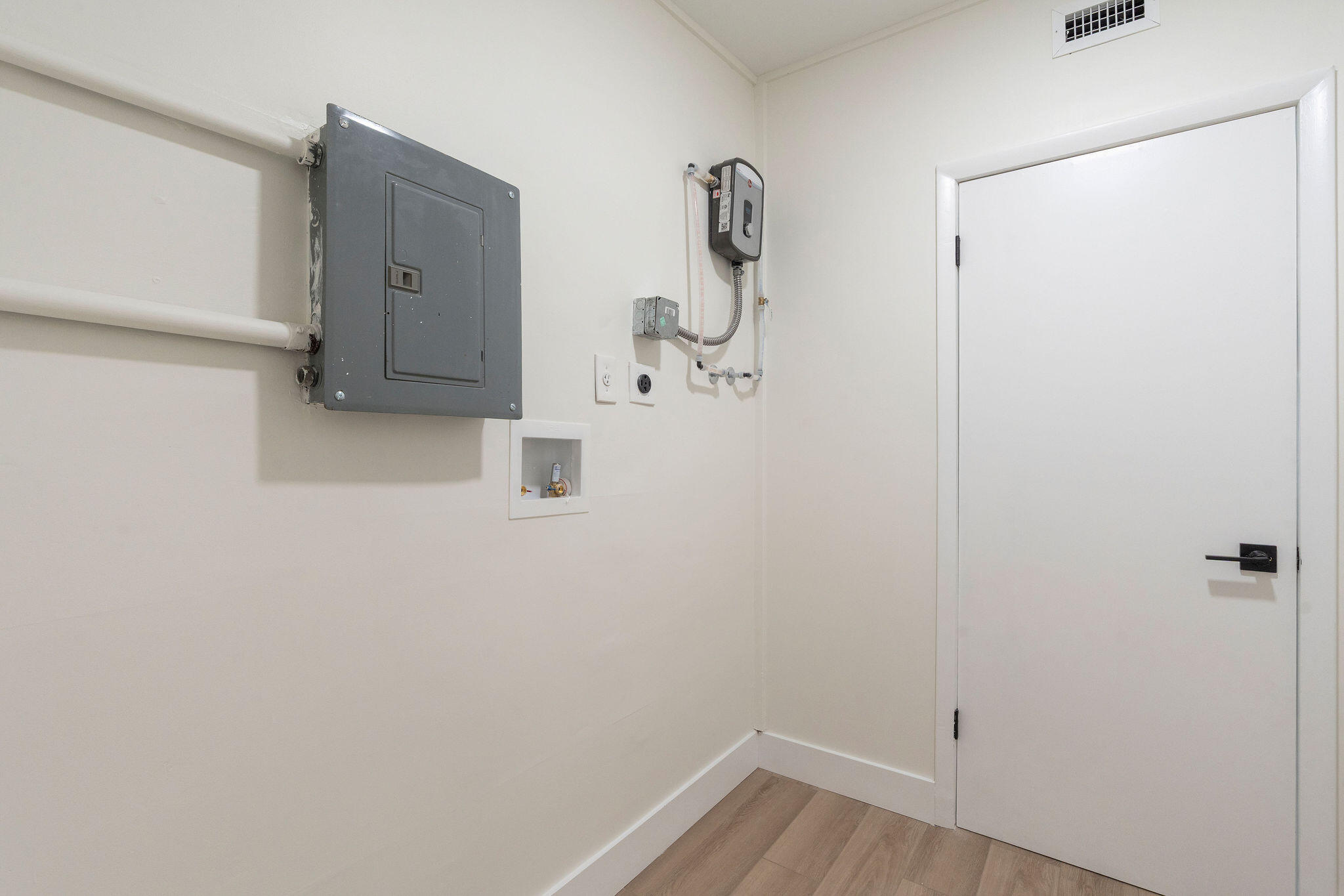 5580 Maypop Road West Palm Beach, FL 33415 - Photo 19 of 41 a view of a small room