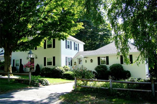 28 Parker Road Wakefield, MA 01880 - Photo 1 of 30 Gallery Image 1