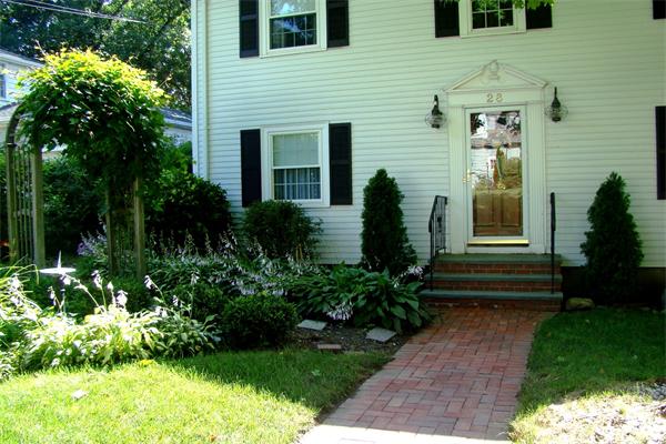 28 Parker Road Wakefield, MA 01880 - Photo 2 of 30 Gallery Image 2