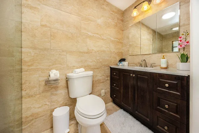 $3,500,000 | 2024 Palmetto Road, West Palm Beach, FL 33406