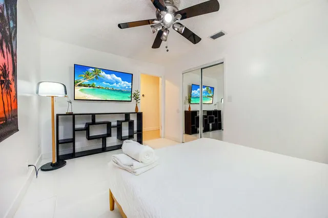 $3,500,000 | 2024 Palmetto Road, West Palm Beach, FL 33406