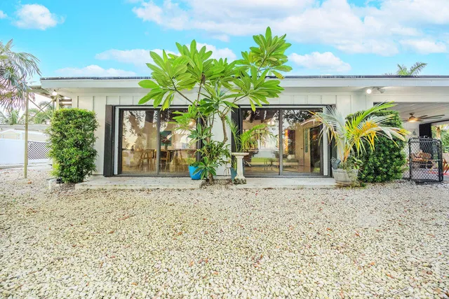 $3,500,000 | 2024 Palmetto Road, West Palm Beach, FL 33406