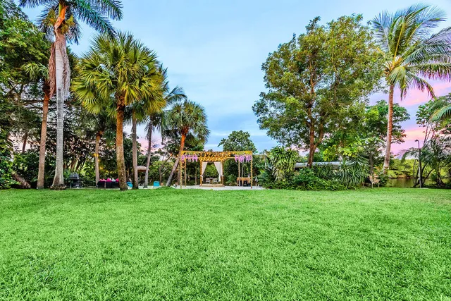 $3,500,000 | 2024 Palmetto Road, West Palm Beach, FL 33406