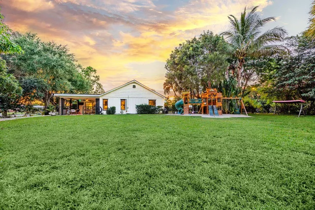 $3,500,000 | 2024 Palmetto Road, West Palm Beach, FL 33406