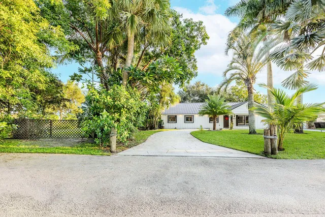 $3,500,000 | 2024 Palmetto Road, West Palm Beach, FL 33406
