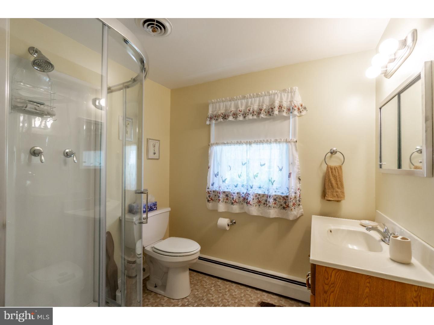 514 Brookhaven Road Wallingford, PA 19086 - Photo 17 of 24 Master Bathroom