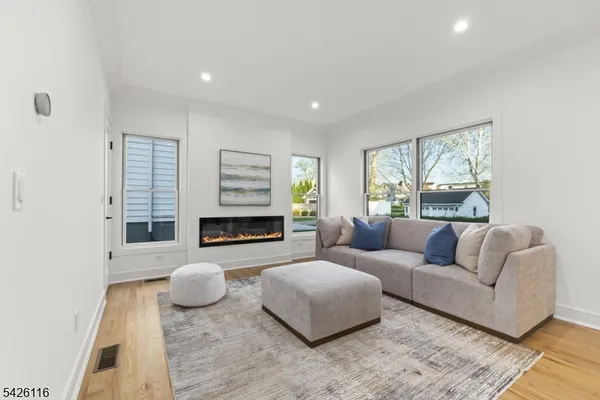 $1,790,000 | 426 Millburn Avenue, Unit A, Millburn, NJ 07041