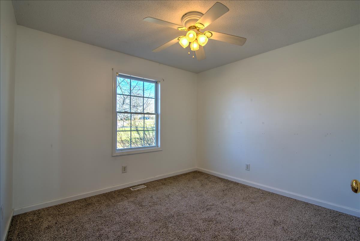 168 Cochran Road Jonesborough, TN 37659 - Photo 26 of 58 168Cochran-54