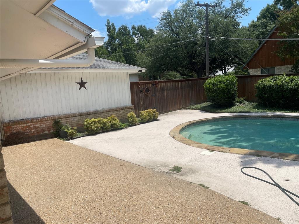 13308 Purple Sage Road Dallas, TX 75240 - Photo 3 of 18 a view of a backyard