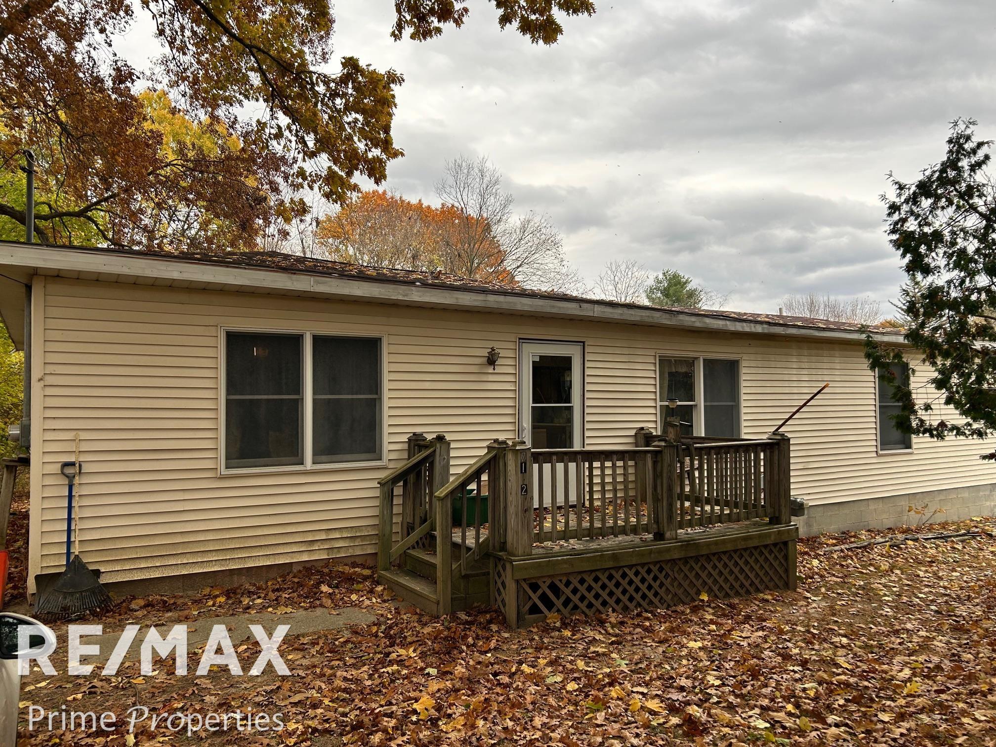 7152 Russell Street Genesee, MI 48437 - Photo 1 of 46