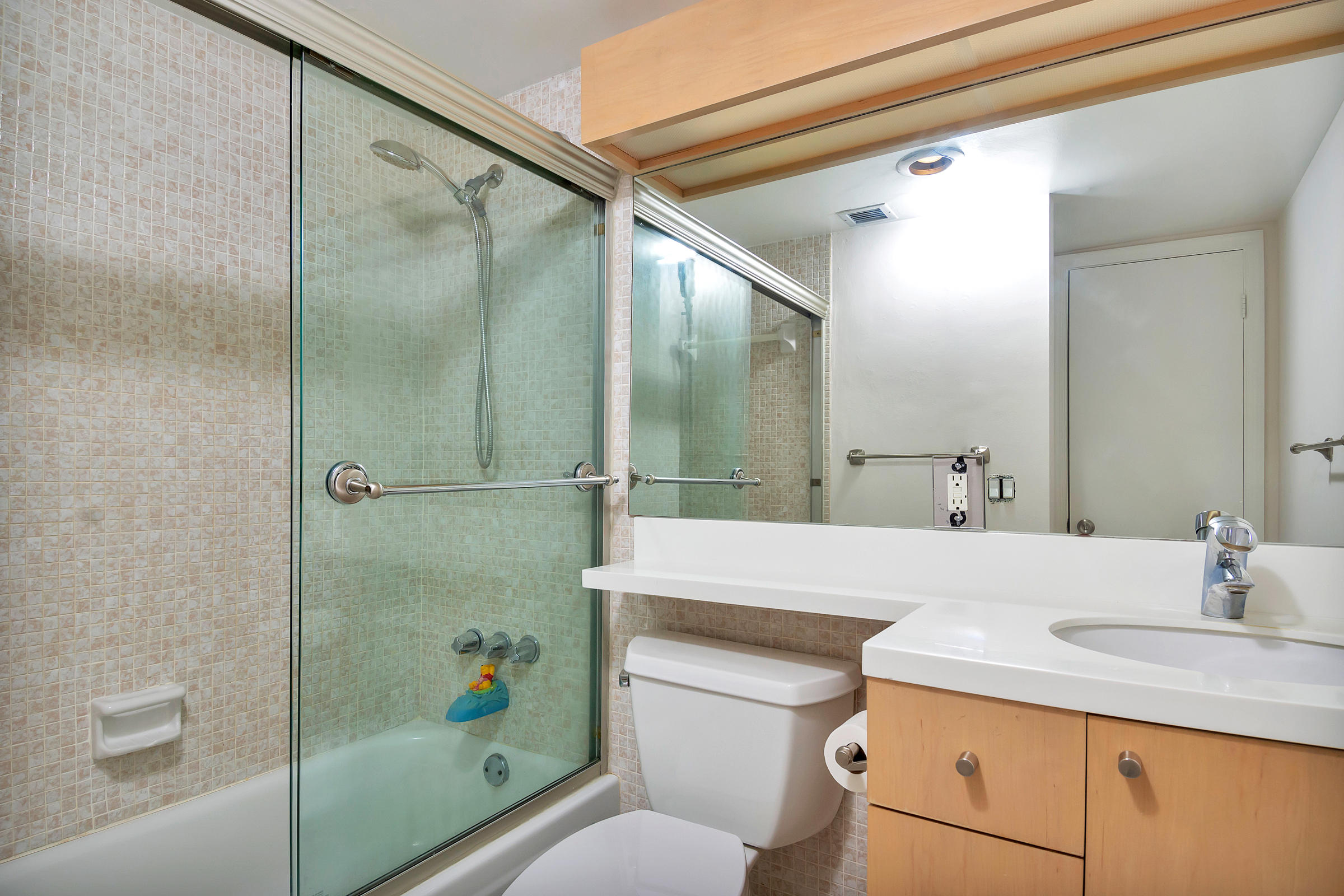 750 Northeast Spanish River Boulevard, Unit 404 Boca Raton, FL 33431 - Photo 11 of 17 750 NE Spanish River Blvd #404. - 40