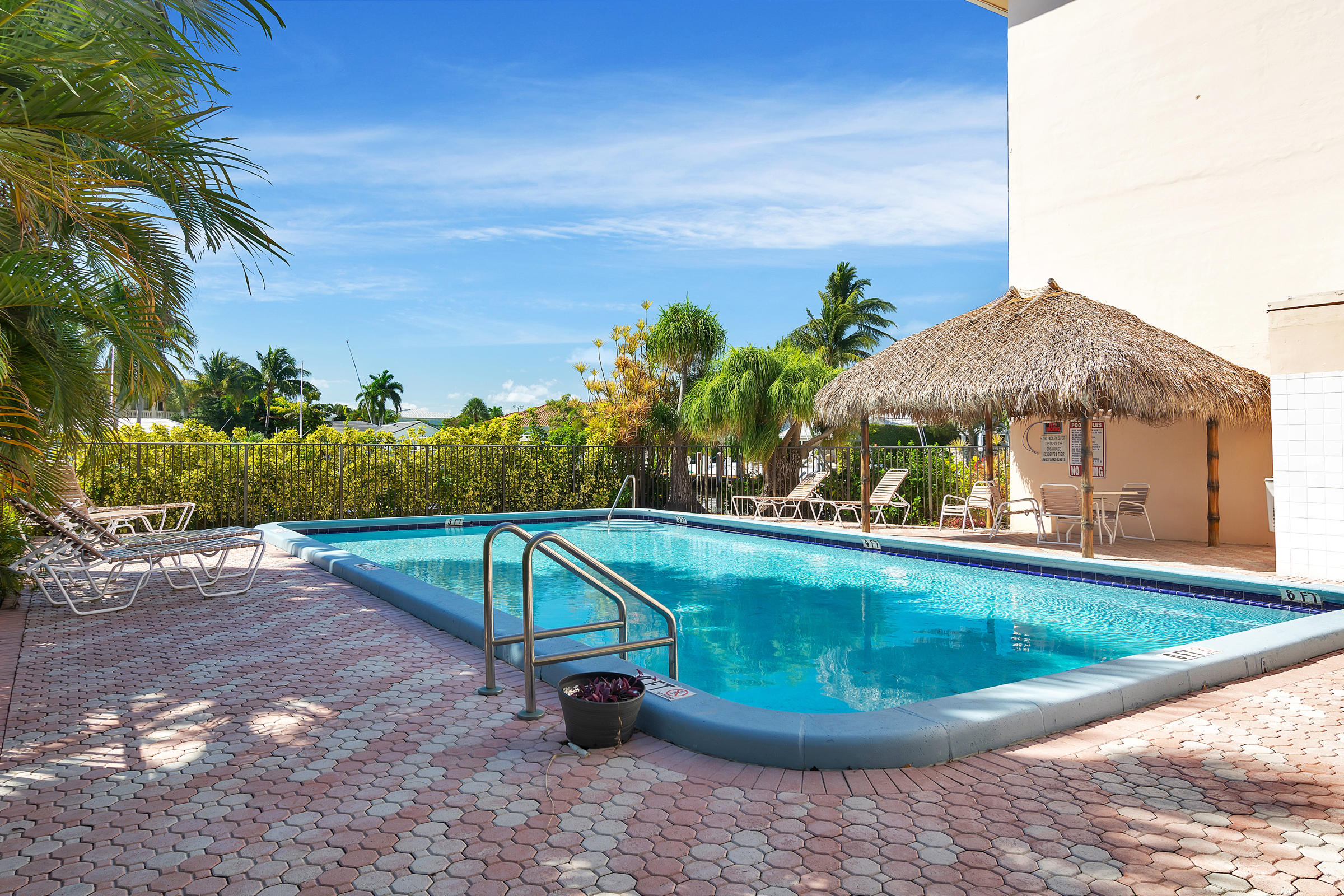 750 Northeast Spanish River Boulevard, Unit 404 Boca Raton, FL 33431 - Photo 13 of 17 750 NE Spanish River Blvd #404. - 43