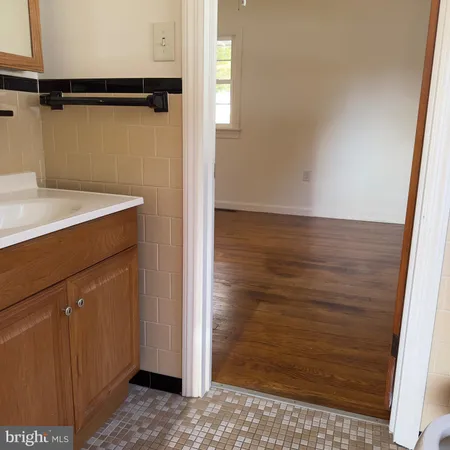 a view of walk in closet