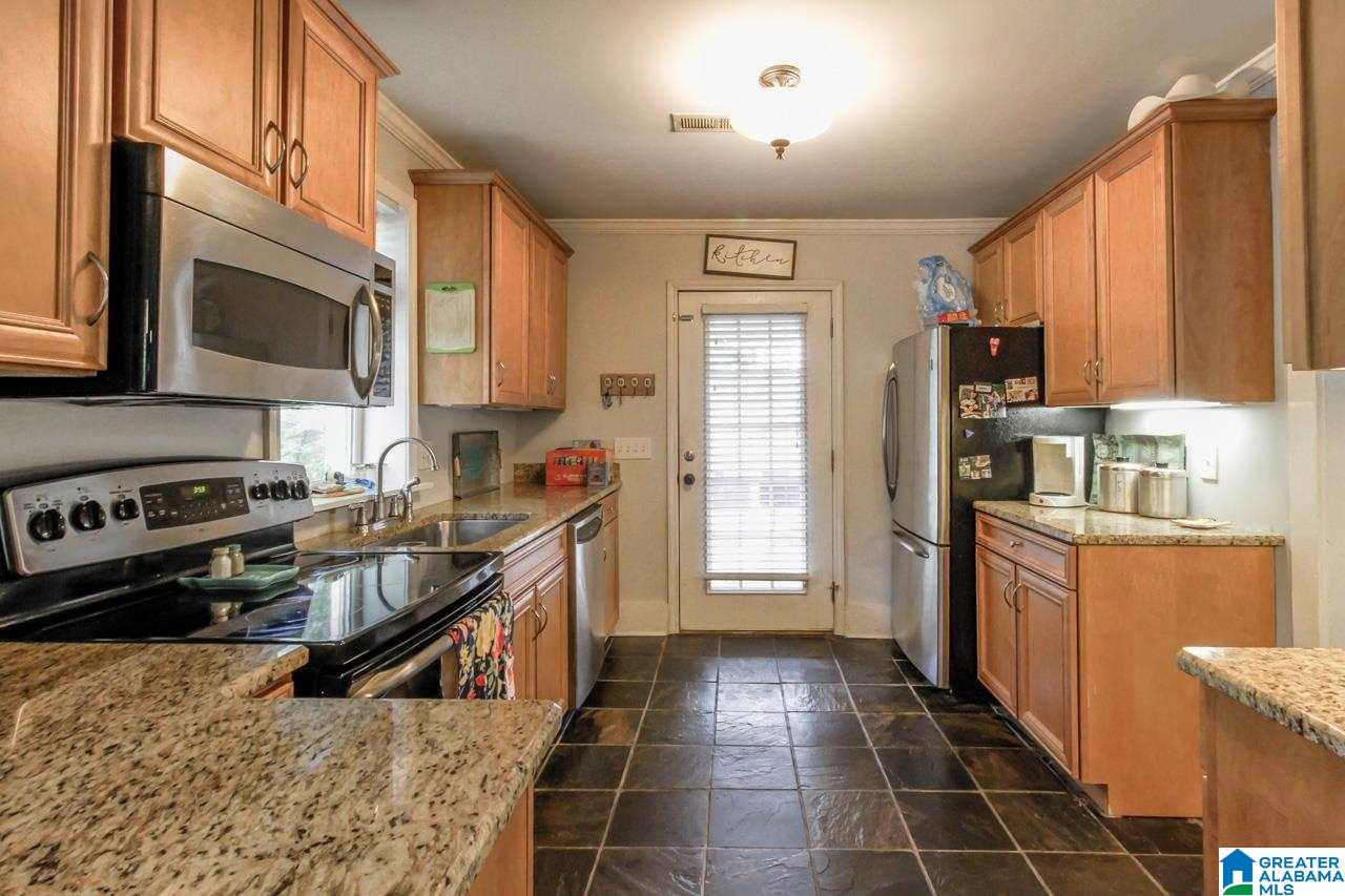 409 13th Street West Jasper, AL 35501 - Photo 8 of 21
