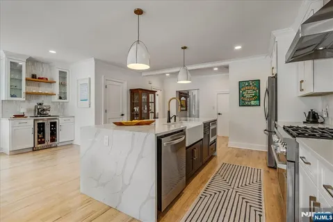 $1,900,000 | 27 Montclair Avenue, Montclair, NJ 07042