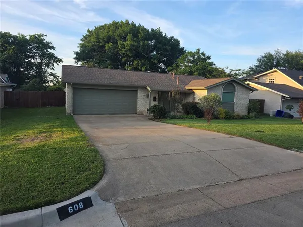 $295,000 | 608 Shelmar Drive, Euless, TX 76039