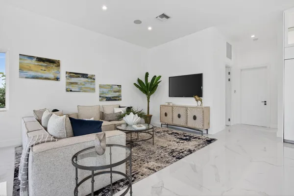 $5,699,000 | 2641 Northeast 48th Street, Lighthouse Point, FL 33064