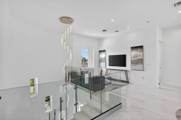 $5,699,000 | 2641 Northeast 48th Street, Lighthouse Point, FL 33064