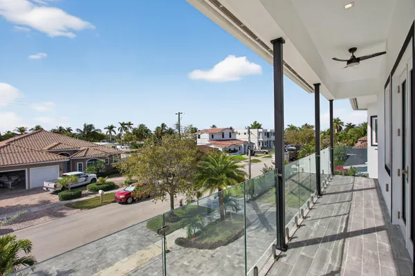 $5,699,000 | 2641 Northeast 48th Street, Lighthouse Point, FL 33064