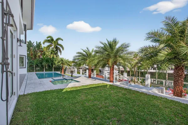 $5,699,000 | 2641 Northeast 48th Street, Lighthouse Point, FL 33064