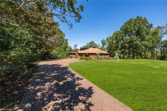 $625,000 | 8421 Witty Road, Summerfield, NC 27358