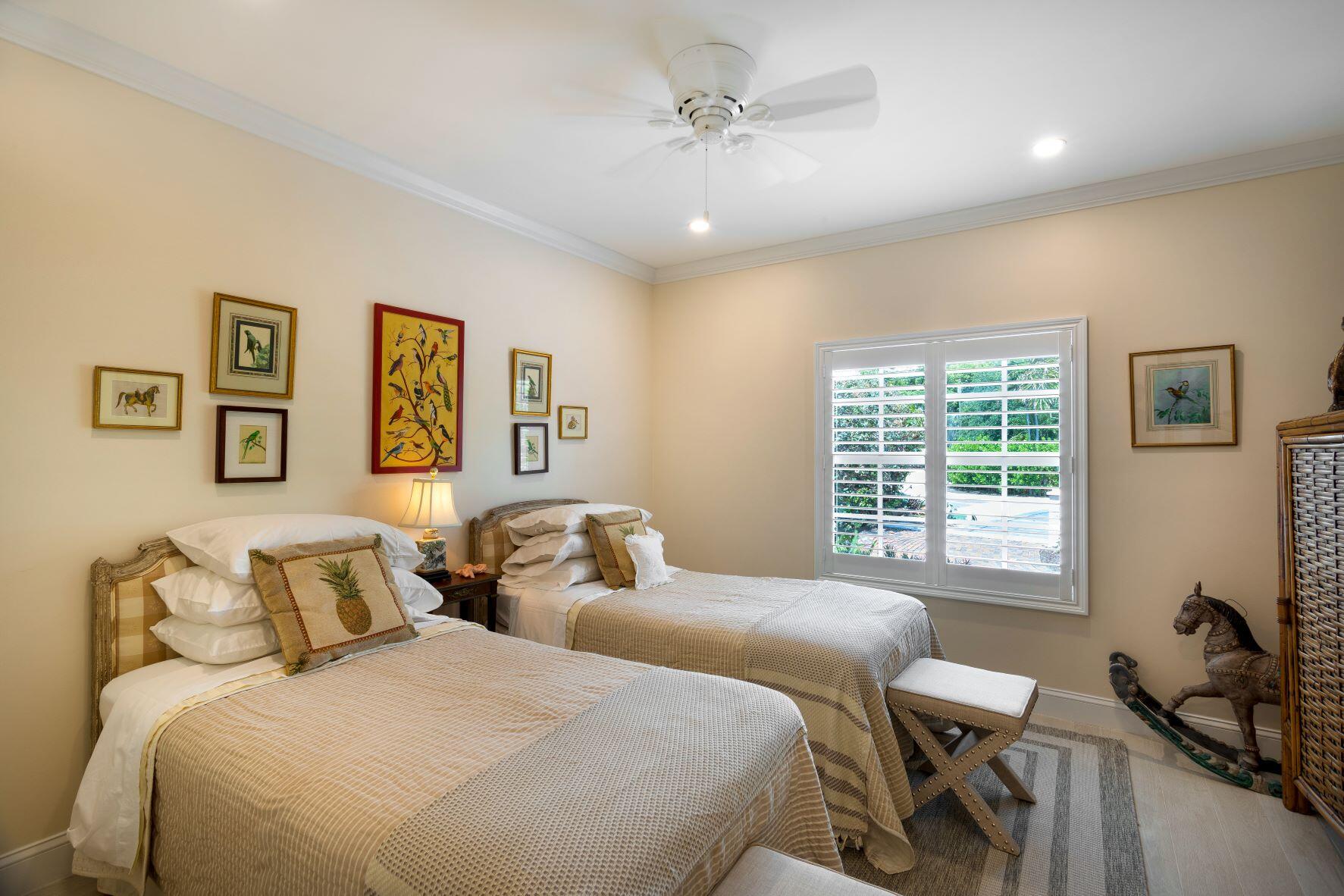 4210 Washington Road West Palm Beach, FL 33405 - Photo 14 of 19 GUEST_BED_LEFT_ANGLE