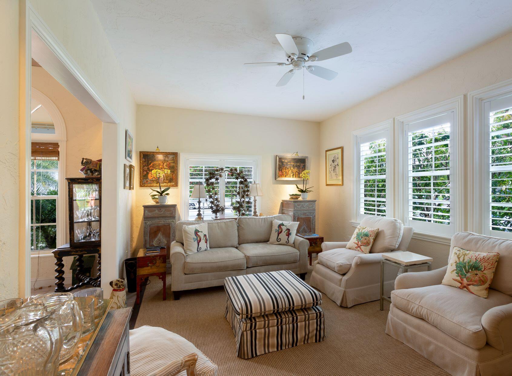 4210 Washington Road West Palm Beach, FL 33405 - Photo 8 of 19 LIVING