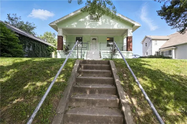 $215,000 | 1962 North 28th Street, Kansas City, KS 66104