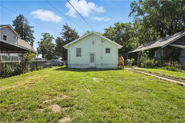 $215,000 | 1962 North 28th Street, Kansas City, KS 66104