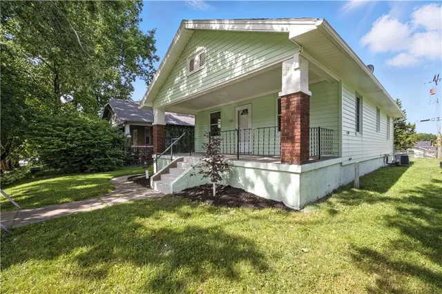 $215,000 | 1962 North 28th Street, Kansas City, KS 66104