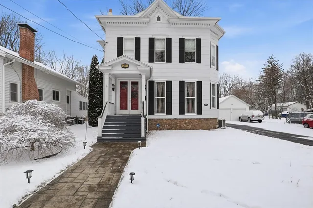 $379,900 | 201 Park Street, Canandaigua City, NY 14424