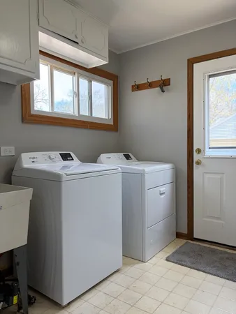 $399,000 | 619 North Edgewood Avenue, Lombard, IL 60148