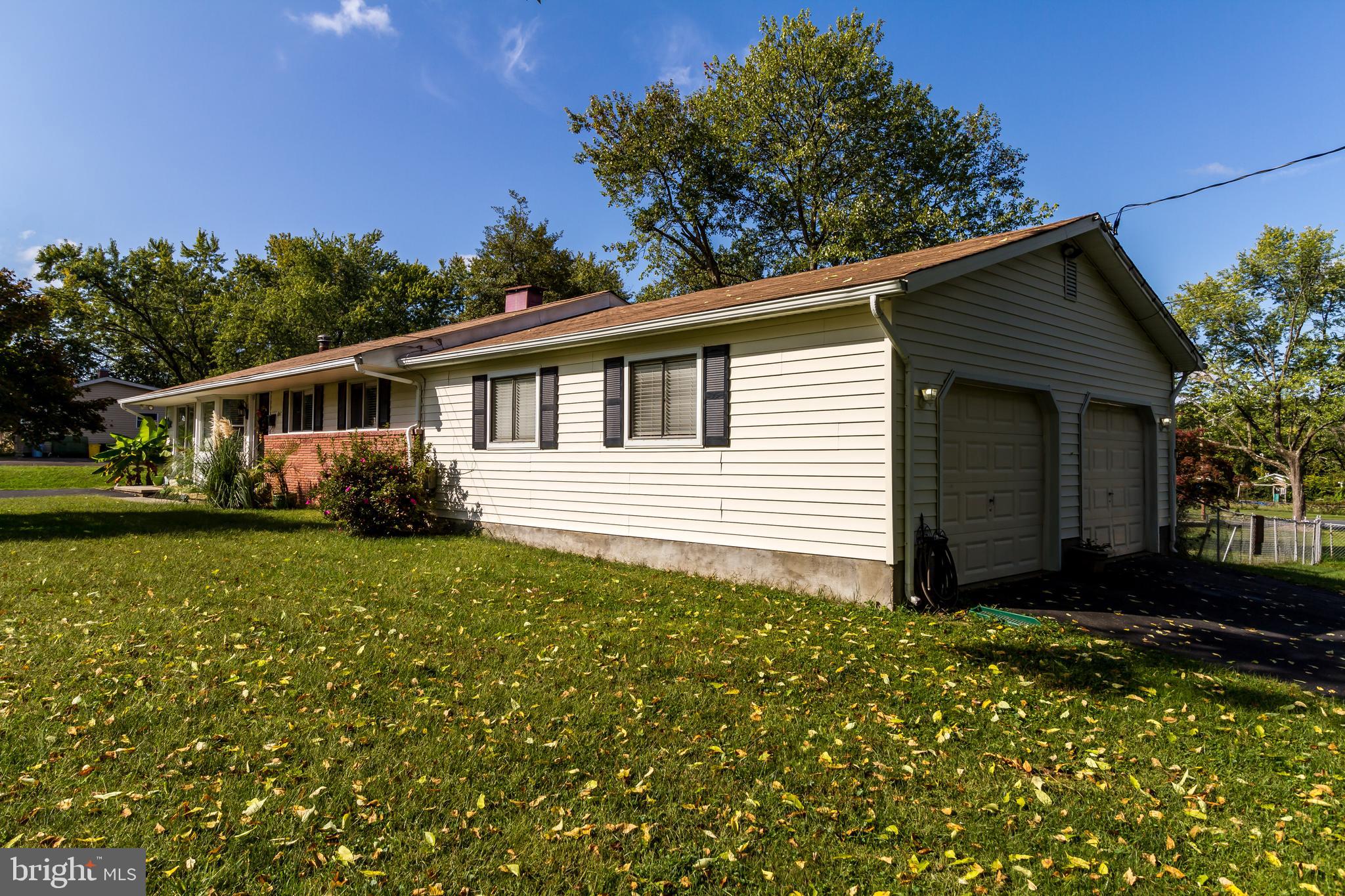 8147 Elizabeth Road Pasadena, MD 21122 - Photo 19 of 23 Garage
