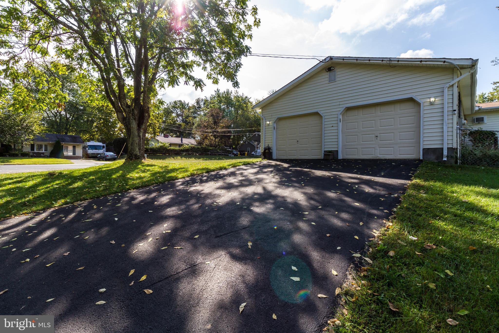 8147 Elizabeth Road Pasadena, MD 21122 - Photo 22 of 23 Garage