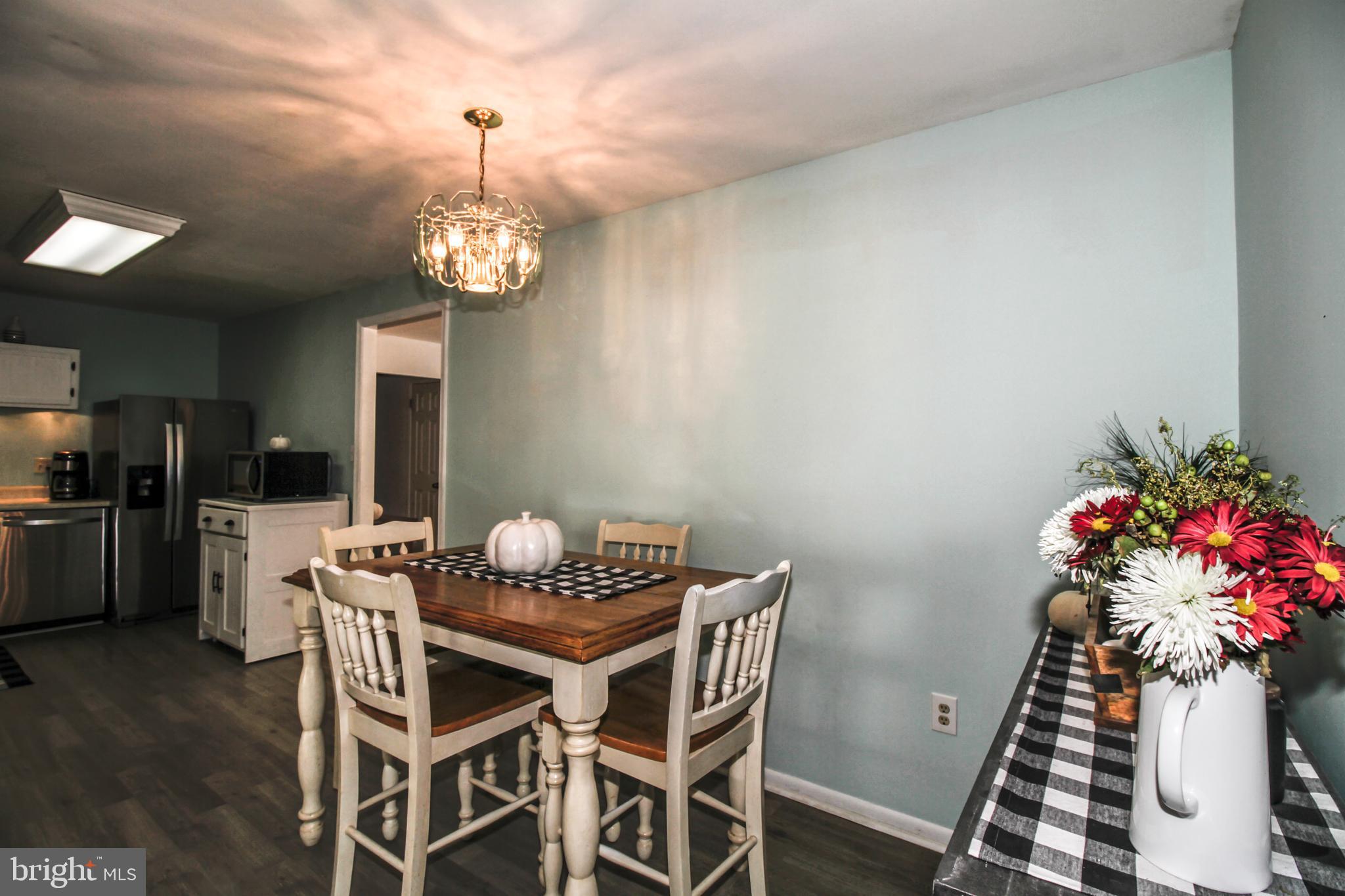 8147 Elizabeth Road Pasadena, MD 21122 - Photo 9 of 23 Breakfast Nook