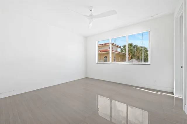 $1,999,995 | 240 Shore Court, Lauderdale-by-the-Sea, FL 33308