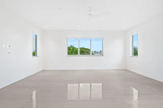 $1,999,995 | 240 Shore Court, Lauderdale-by-the-Sea, FL 33308