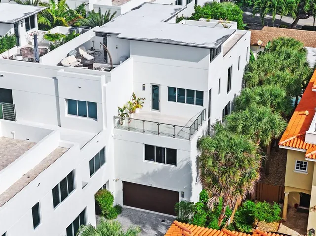 $1,999,995 | 240 Shore Court, Lauderdale-by-the-Sea, FL 33308