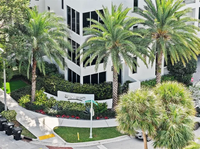 $1,999,995 | 240 Shore Court, Lauderdale-by-the-Sea, FL 33308