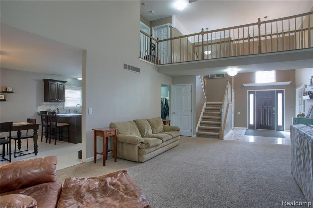 51955 Lillian Road Chesterfield, MI 48047 - Photo 8 of 33