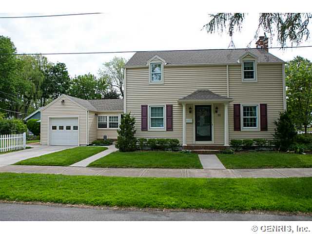 10 Cedarwood Road Irondequoit, NY 14617 - Photo 1 of 1 Exterior Front wonderful center entrance colonial,