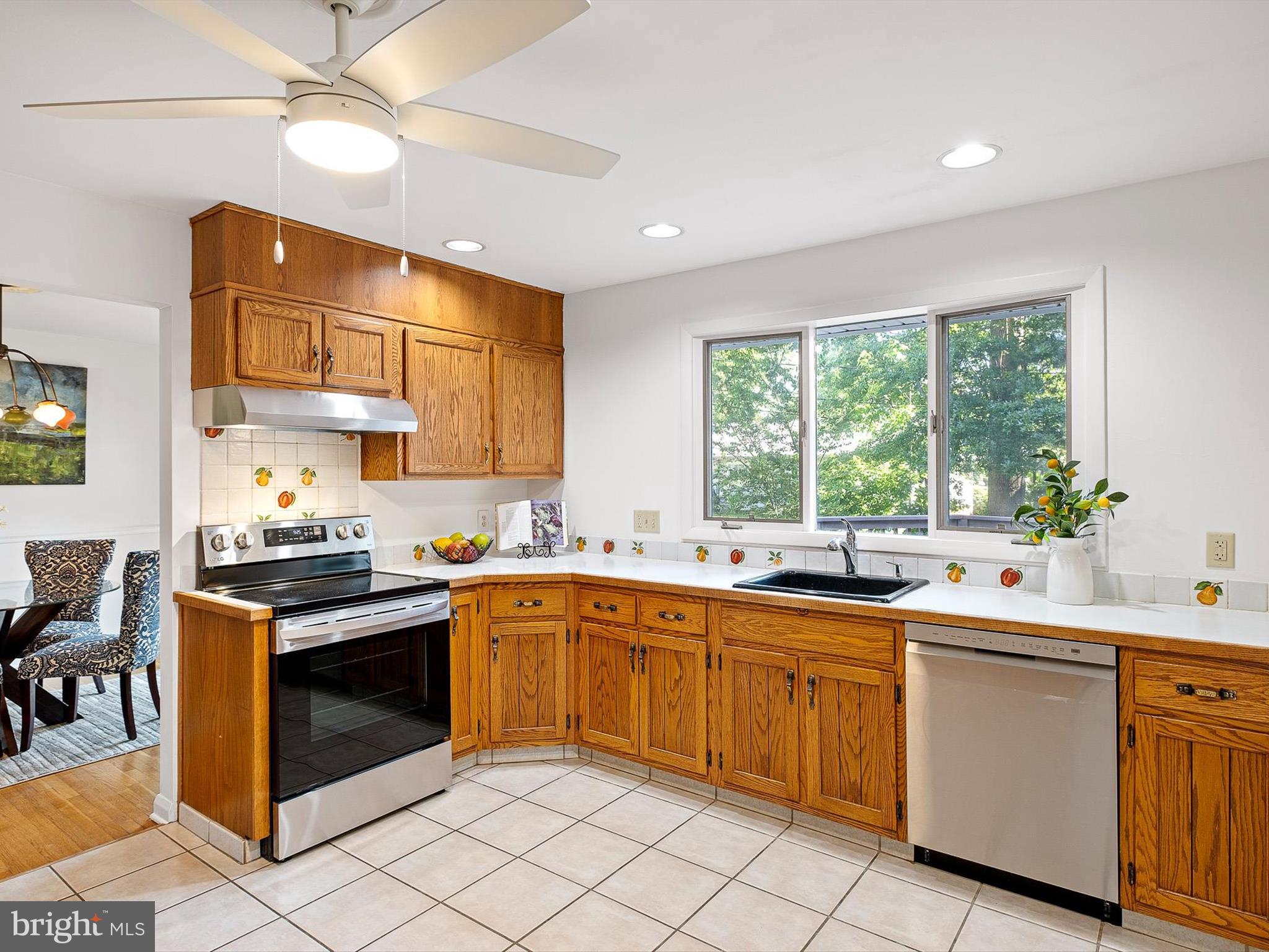 2407 Oakmere Road Wilmington, DE 19810 - Photo 9 of 26 Brand new kitchen appliances
14x12