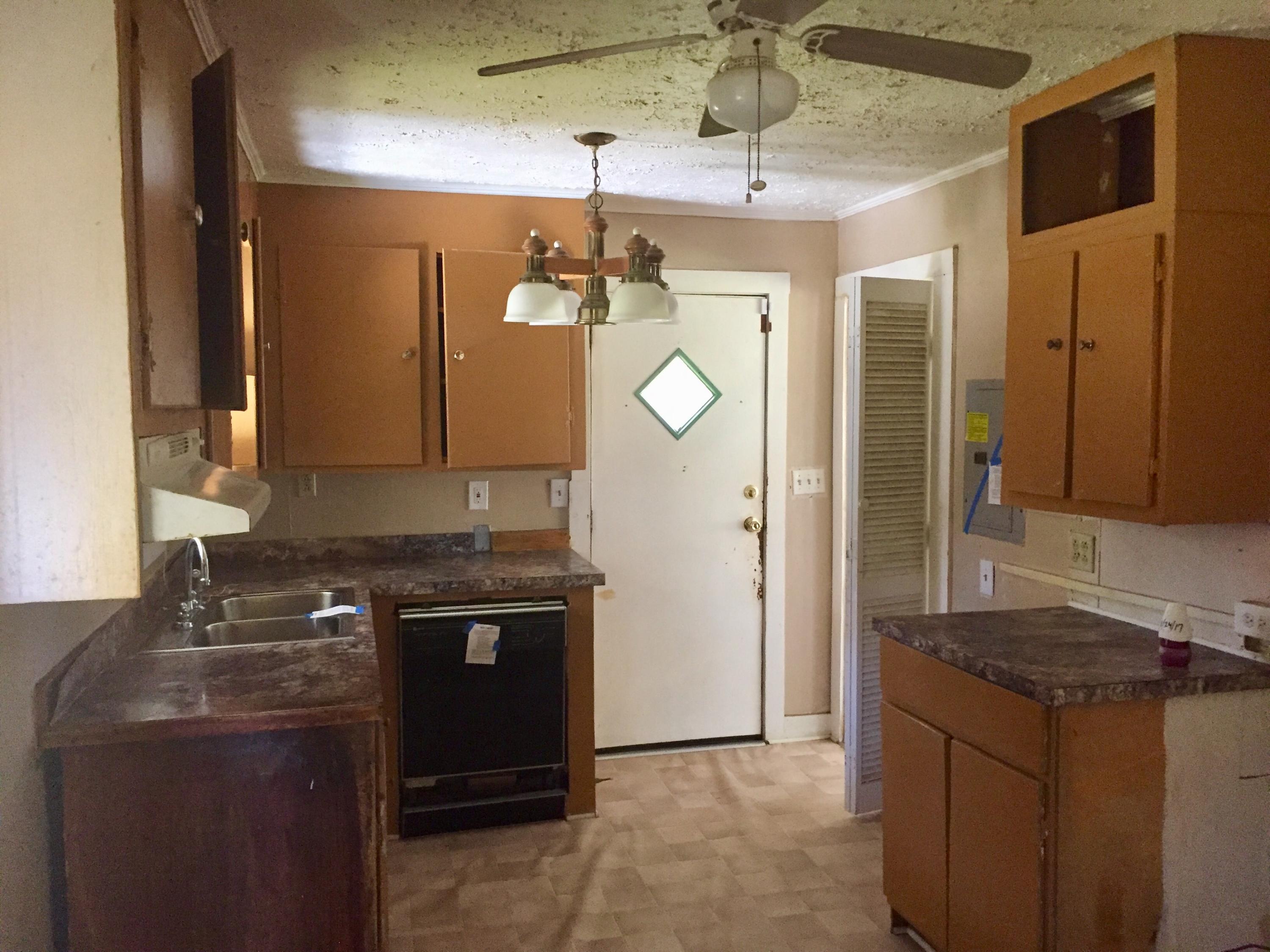 196 Callaway Drive St. George, SC 29477 - Photo 3 of 7 196CallawayKitchen