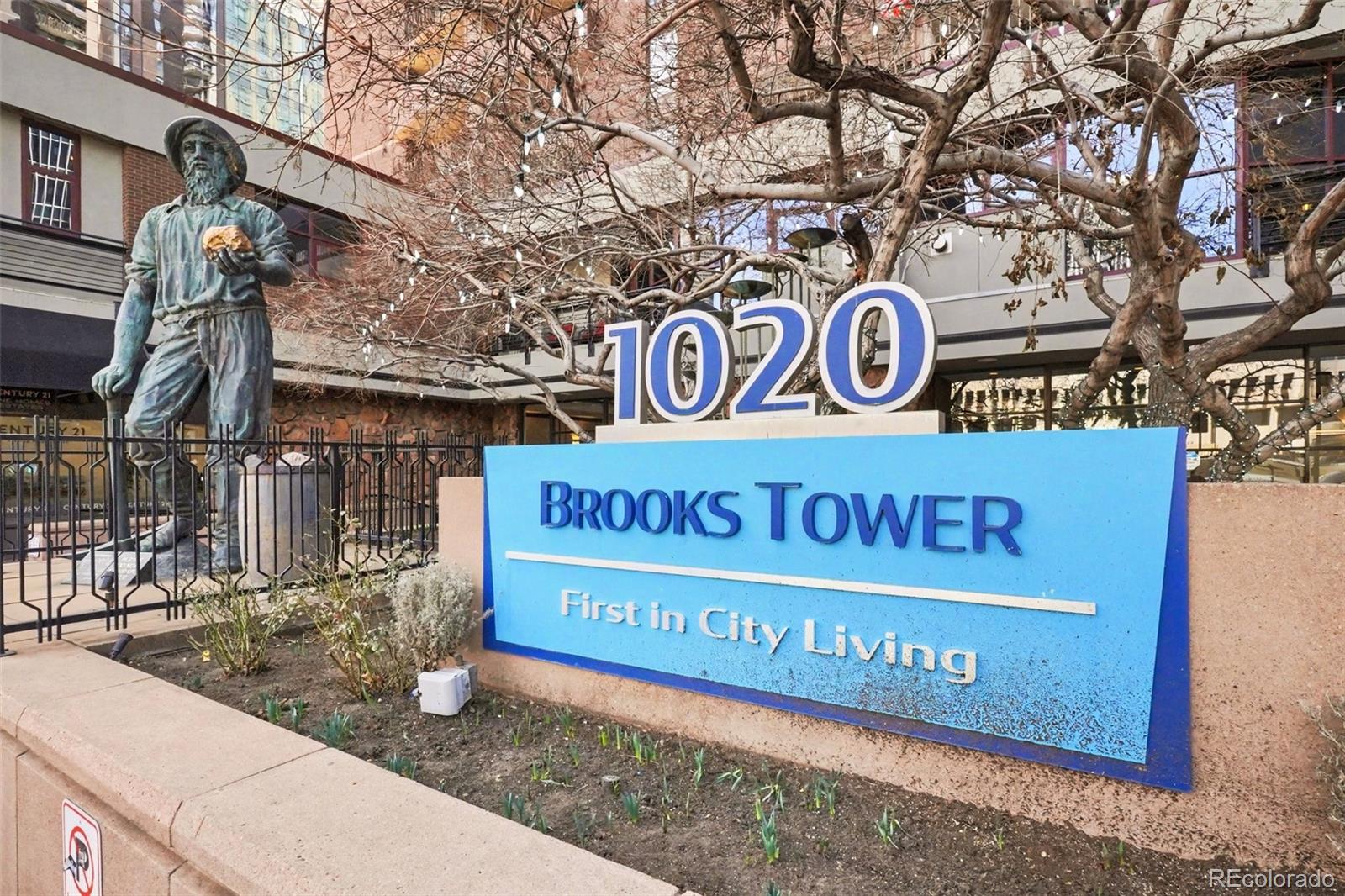 1020 15th Street, Unit 32L Denver, CO 80202 - Photo 3 of 31