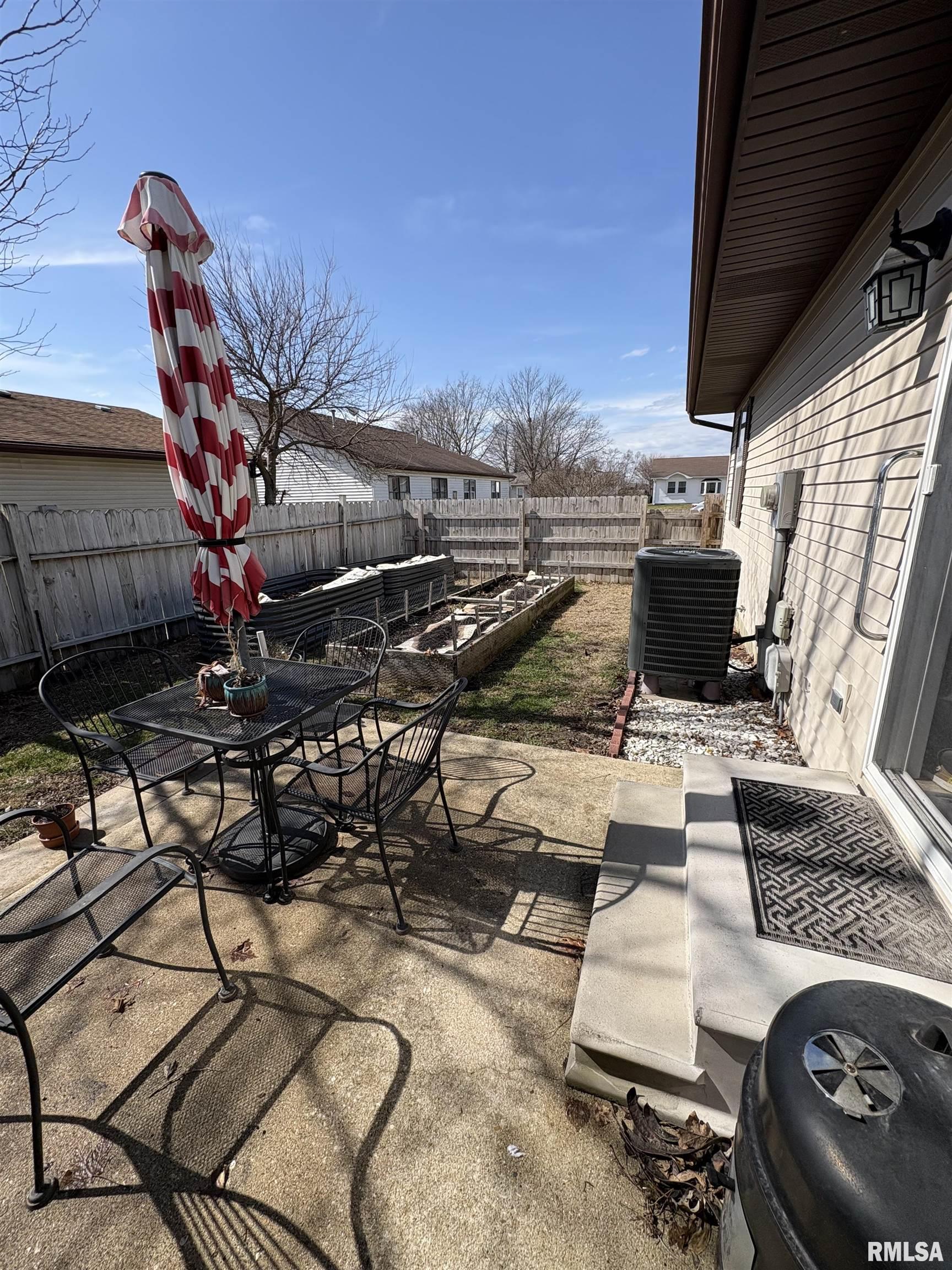 128 Volare Lane Springfield, IL 62703 - Photo 13 of 15