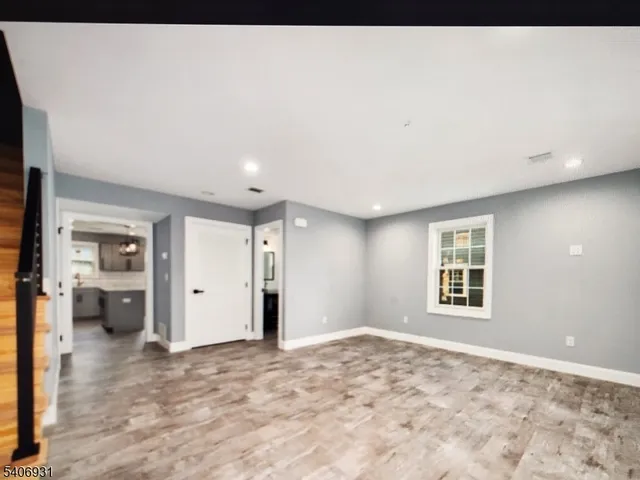 $2,800 | 30 8th Street, Frenchtown, NJ 08825